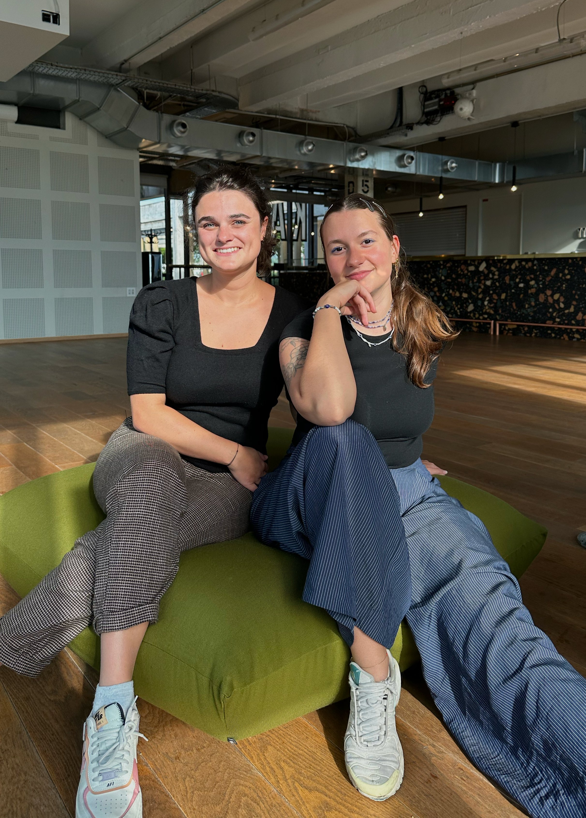 Chloé Thivel &  Elisa Bernard